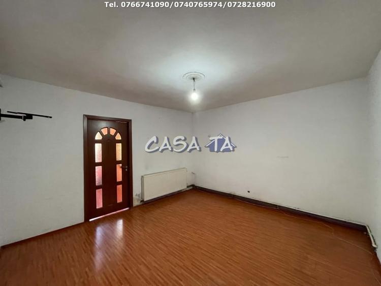 Garsonieră decomandată în Central
