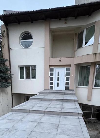 Casă cu Teren 640 Mp în Copou