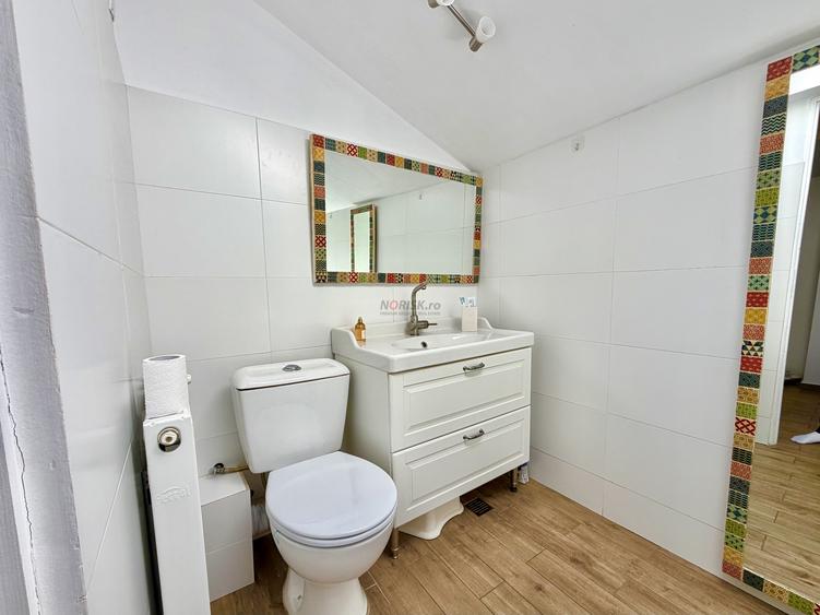 Apartament cu 3 camere decomandat, mobilat în Titan
