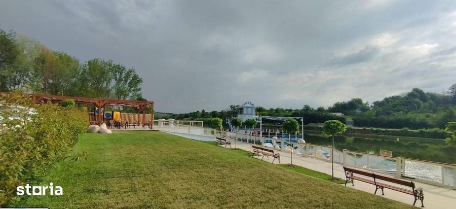 Teren de 2000 mp, în Ghimpați