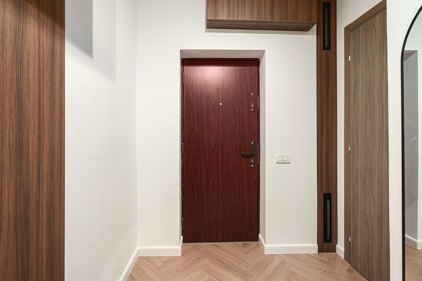 Apartament cu 2 camere semidecomandat, mobilat în Universitate