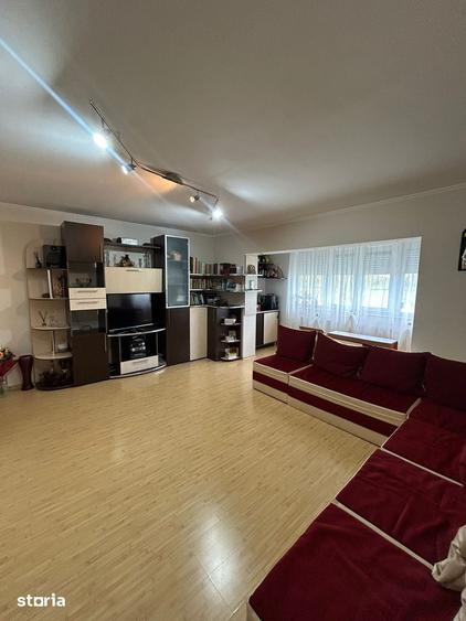 Apartament cu 3 camere în Sud