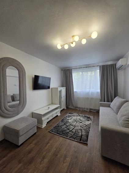 Apartament cu 2 camere în Centru Civic