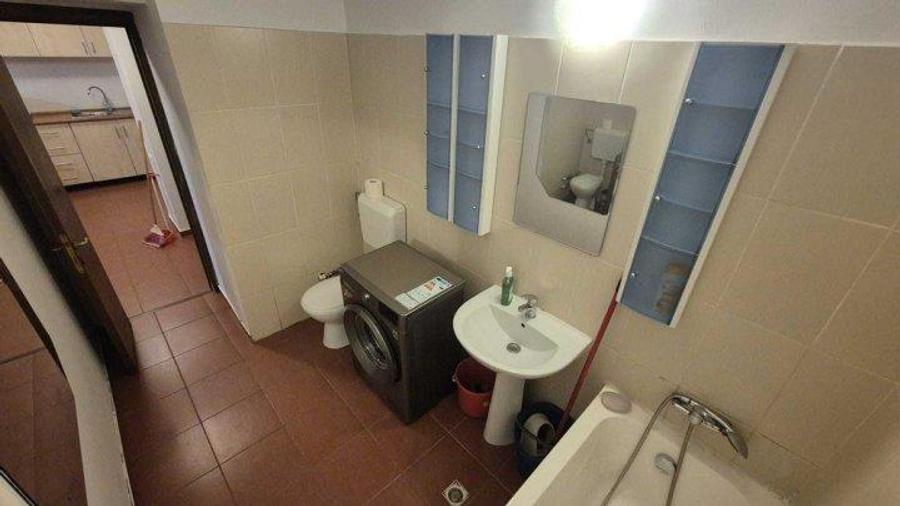 Apartament cu 2 camere semidecomandat, mobilat în Colentina
