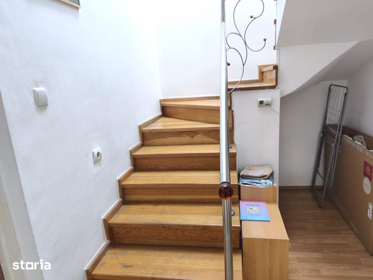Casă cu 3 camere cu Teren 400 Mp în Acățari