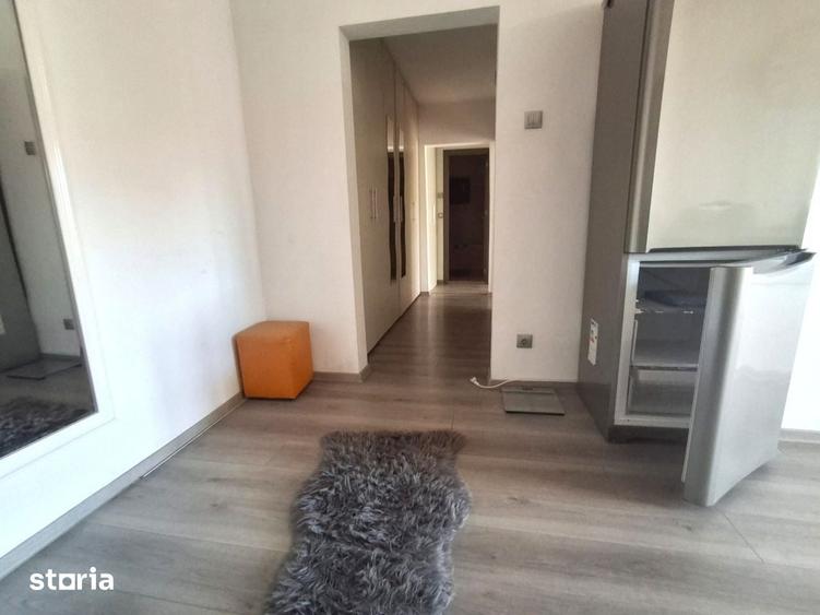 Apartament cu 3 camere decomandat în Brazda lui Novac