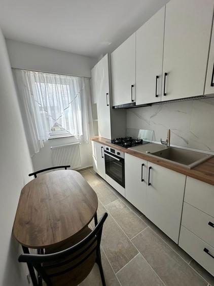 Apartament cu 2 camere decomandat în Lacul Morii