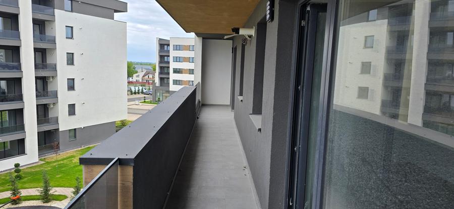 Apartament cu 2 camere decomandat în Est