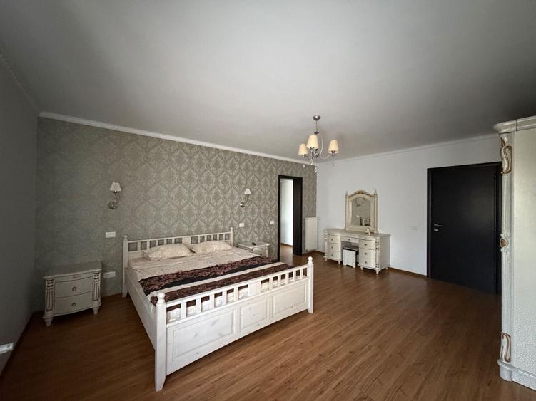 Casă cu 4 camere cu Teren 355 Mp în Voluntari