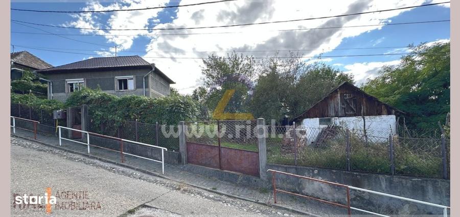 Casă cu 3 camere nedecomandat în Vitrometan