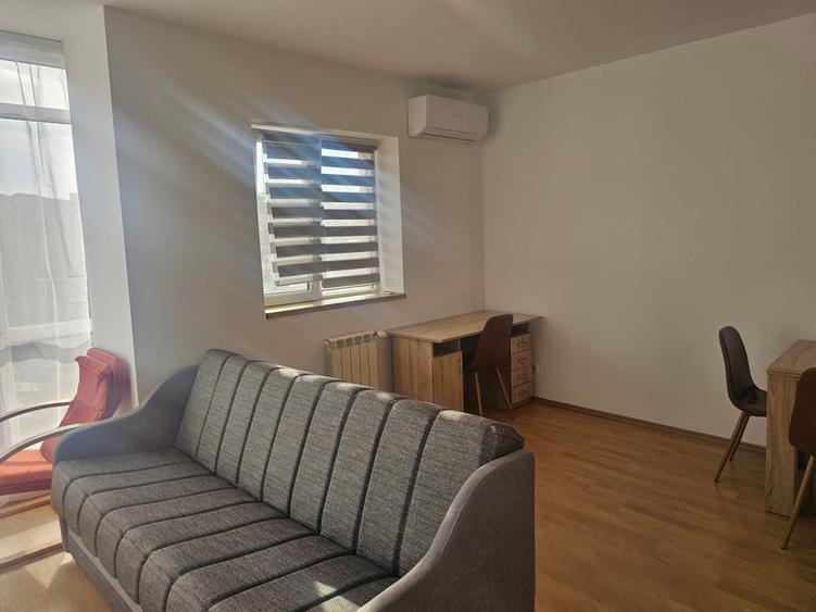 Apartament cu 2 camere semidecomandat în Tătărași