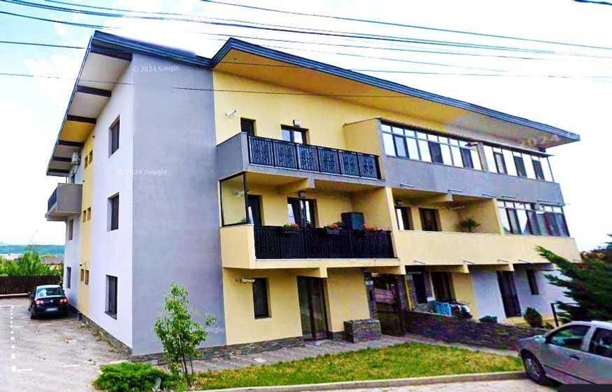 Apartament cu 2 camere decomandat în Valea Adâncă