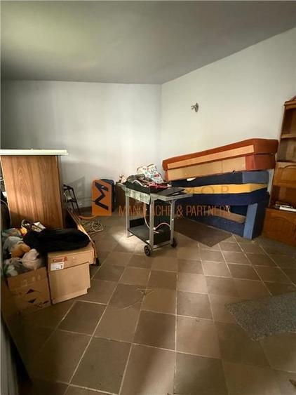 Casă individuală cu 4 camere cu Teren 566 Mp în 1 Decembrie