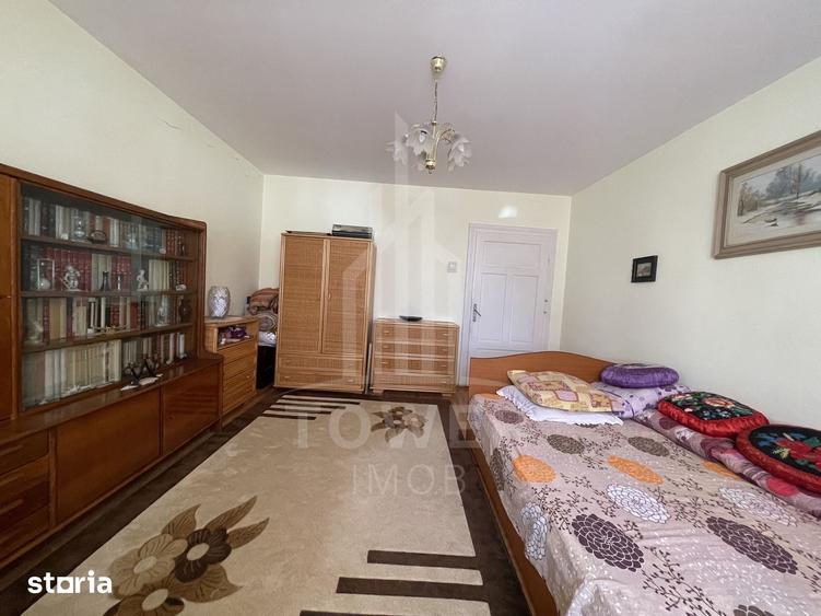 Casă cu 5 camere cu Teren 1000 Mp în Valea Aurie