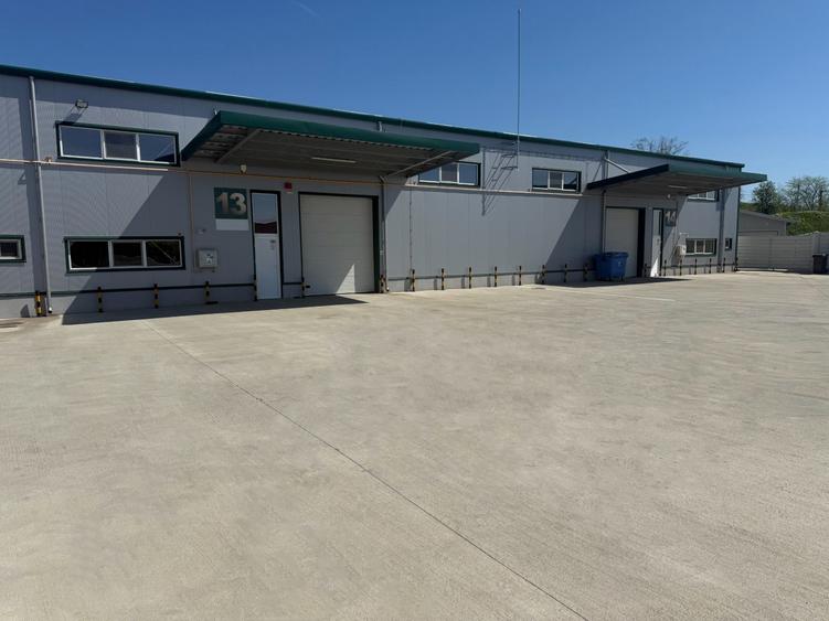 Spațiu industrial, de 600 mp, în Exterior Sud