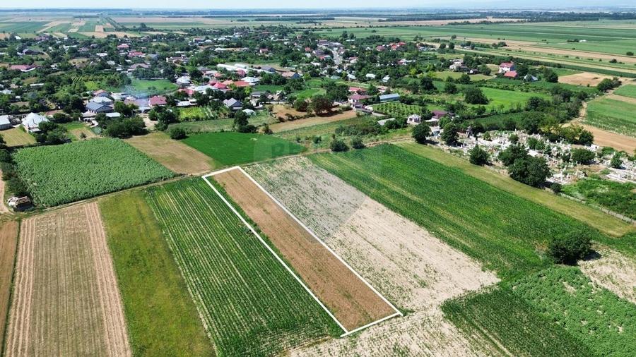 Teren agricol intravilan de 1391 mp, în Biliești