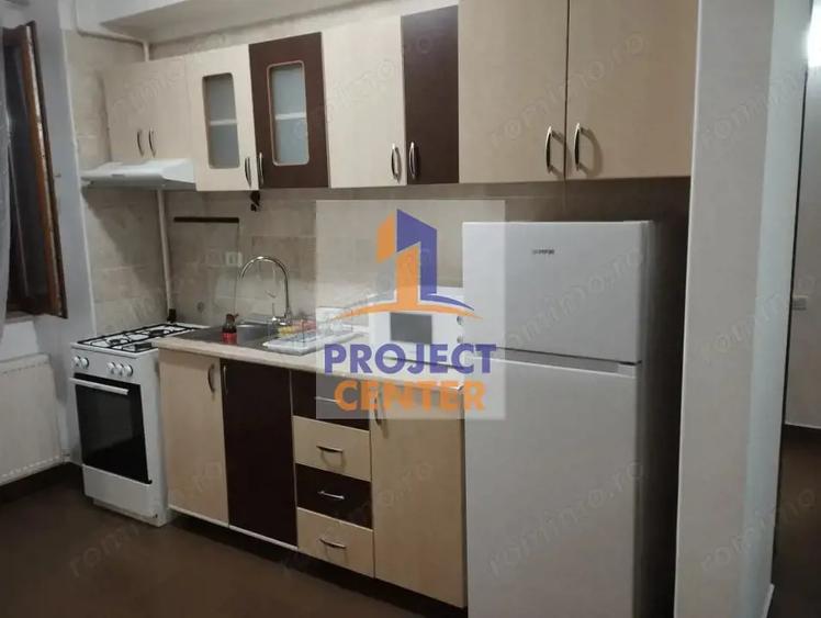 Apartament cu 3 camere decomandat, mobilat în Găvana