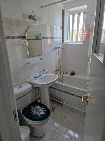 Apartament cu 2 camere semidecomandat în Brazda lui Novac