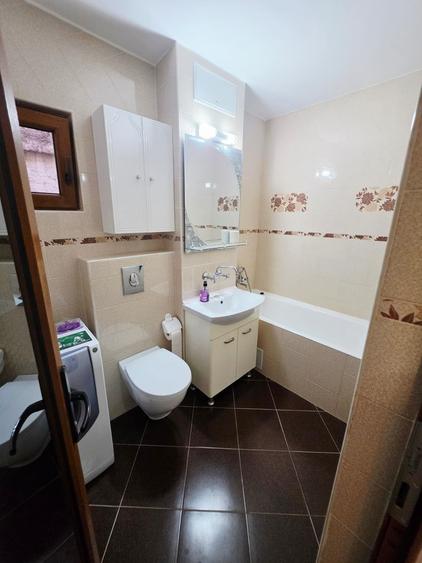 Apartament cu 2 camere decomandat în 9 Mai