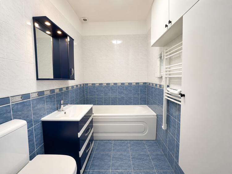 Apartament cu 3 camere decomandat în Dristor
