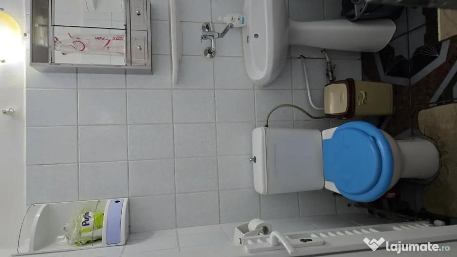 Garsonieră decomandată în 9 Mai