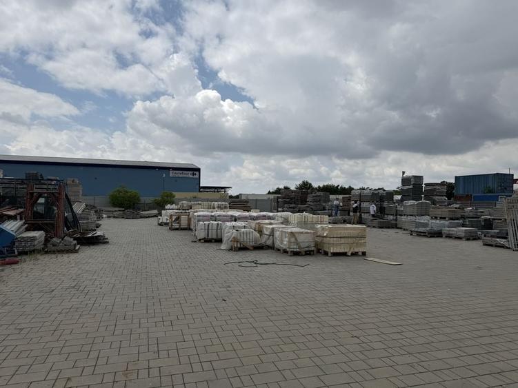 Spațiu comercial, în Central
