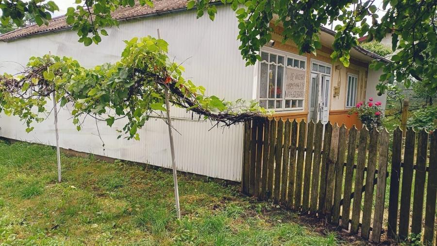 Casă cu 3 camere cu Teren 4000 Mp în Lișna