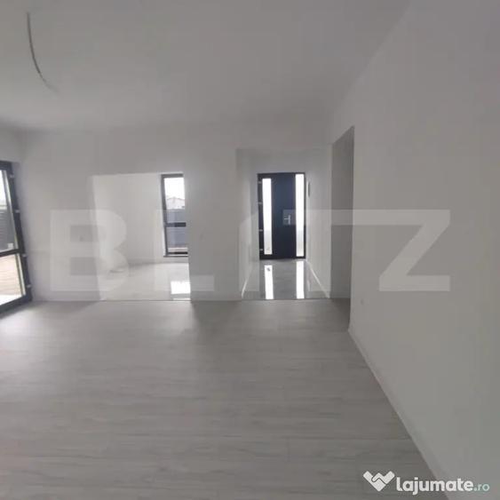 Casă cu 4 camere cu Teren 400 Mp în Central