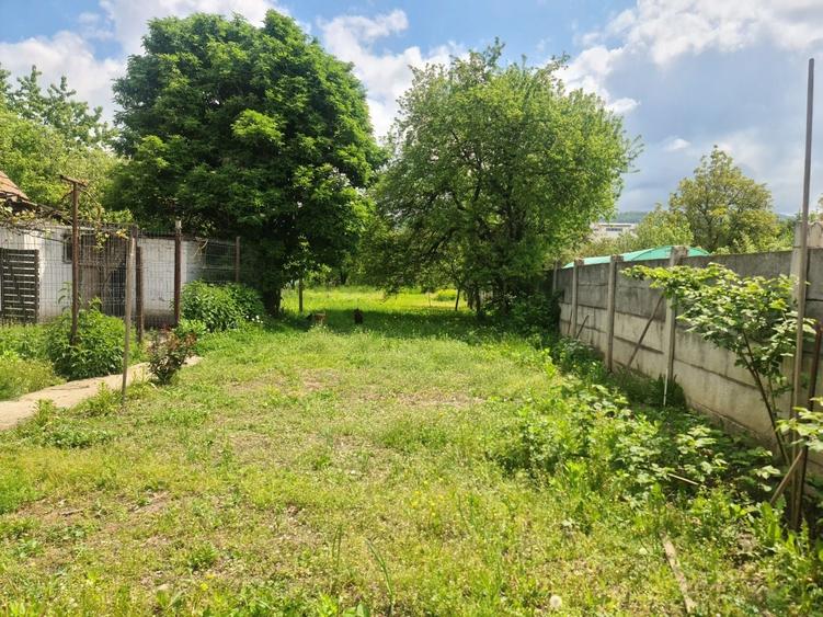 Casă cu 3 camere în Drumul Carului