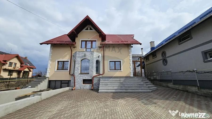 Casă cu 6 camere cu Teren 1000 Mp în Sfântu Ilie