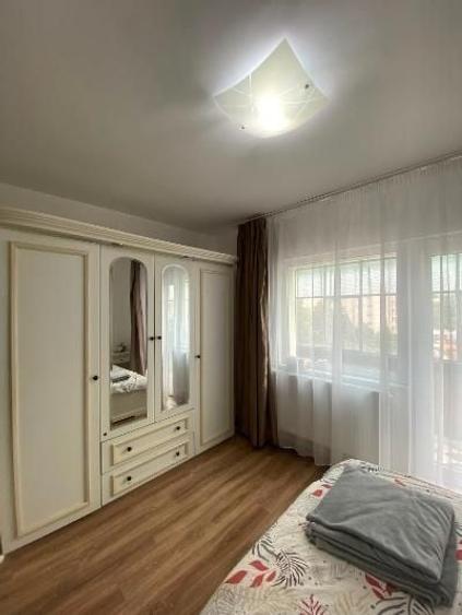 Apartament cu 3 camere decomandat în Dosu Bricii