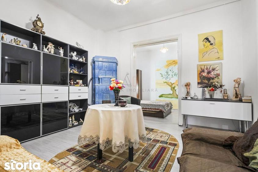 Casă cu 10 camere cu Teren 336 Mp în Colentina