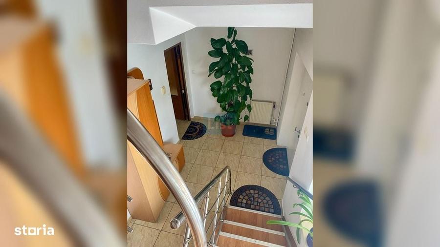 Casă cu 4 camere în Satu Nou