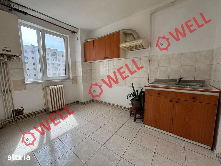 Apartament cu 3 camere decomandat în Sud