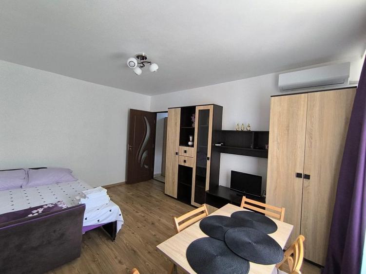 De inchiriat Apartament - 5