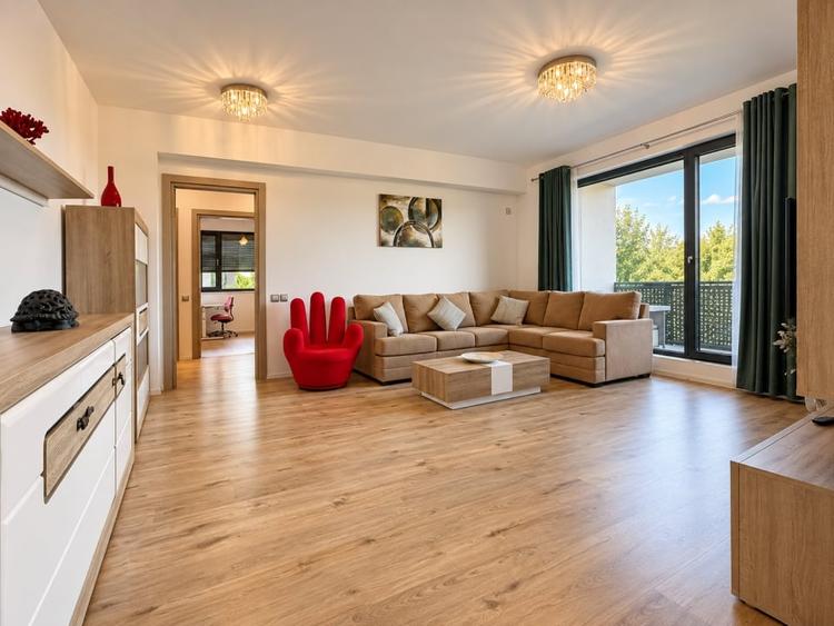 Apartament cu 4 camere decomandat, mobilat în Băneasa