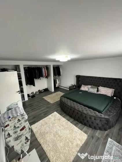 Casă cu 7 camere cu Teren 423 Mp în Bereasca