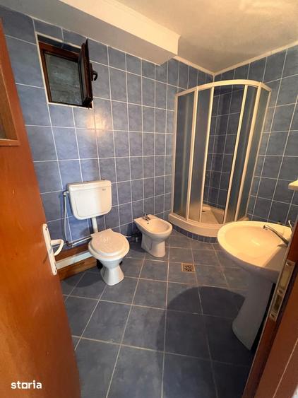 Casă cu 4 camere cu Teren 2704 Mp în Orlești