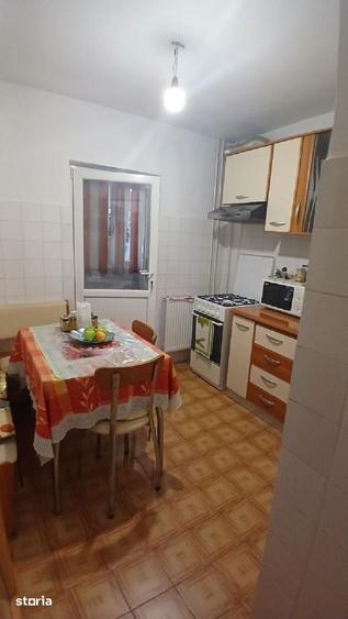 Apartament cu 2 camere decomandat în Girocului