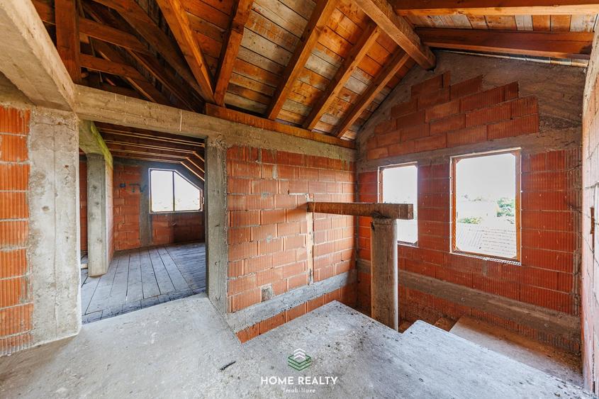Casă individuală cu 7 camere cu Canalizare în Beregsău Mare