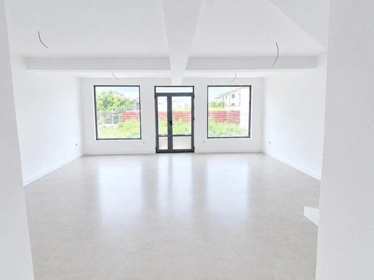 Casă cu 4 camere cu Teren 220 Mp în Exterior Vest