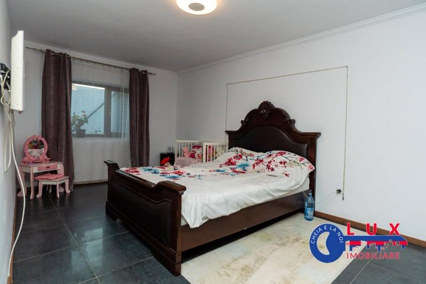 Casă cu 4 camere cu Teren 722 Mp în Babadag