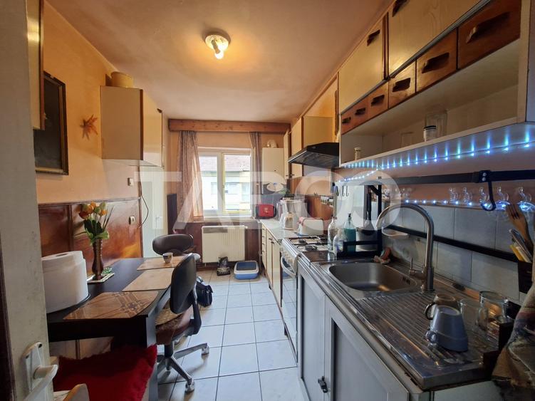 Apartament cu 3 camere decomandat, mobilat în Mihai Viteazul