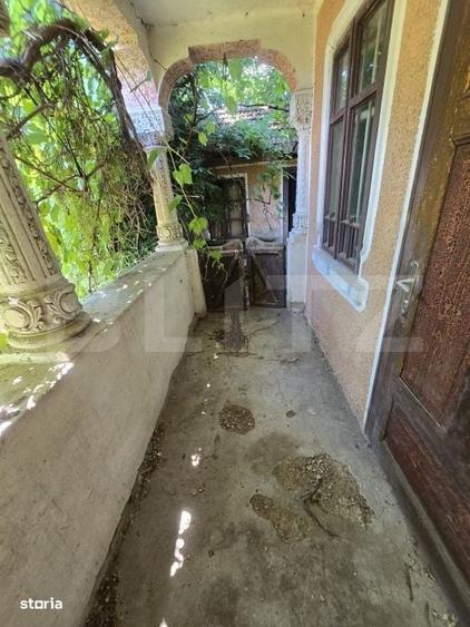 Casă cu 3 camere cu Teren 1954 Mp în Central