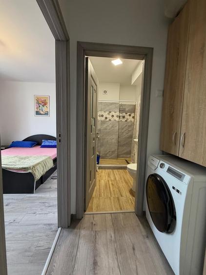 Apartament cu 2 camere semidecomandat, mobilat în P-ța Mihai Viteazul