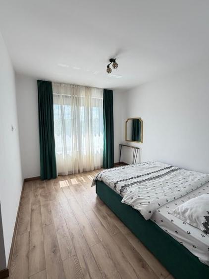 Casă individuală cu 4 camere cu Canalizare în Pasărea