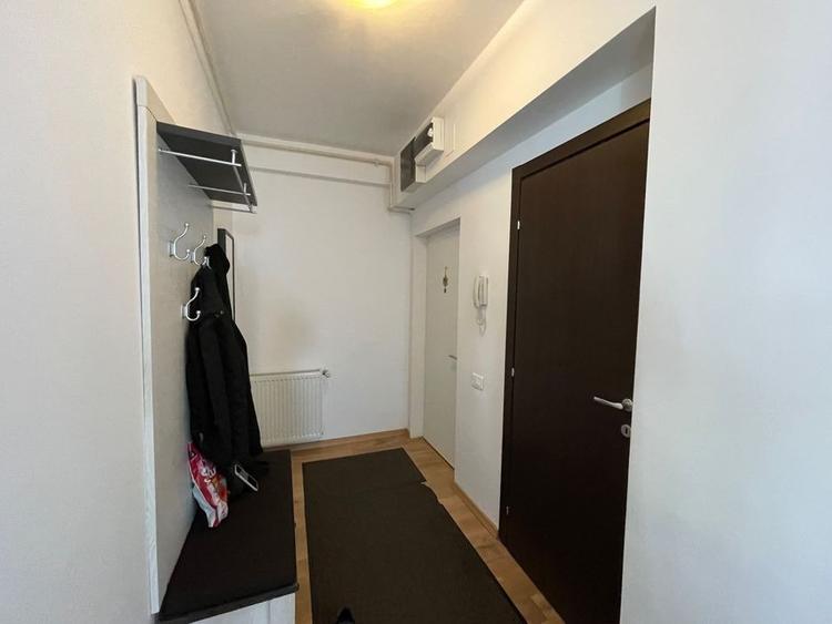 Apartament cu 2 camere semidecomandat, mobilat în Dacia