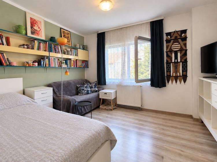 Apartament cu 4 camere decomandat, mobilat în Fabric