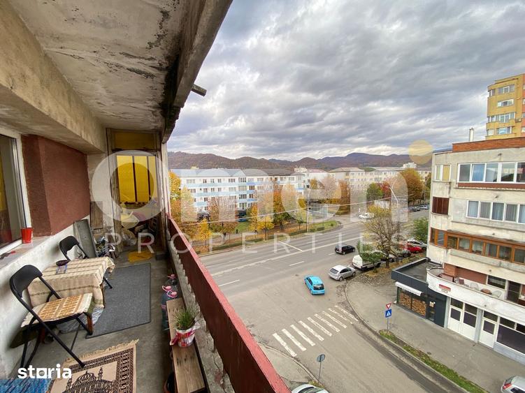Apartament cu 4 camere în Traian