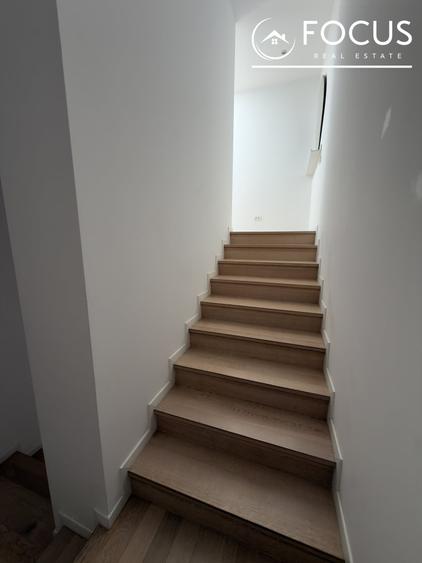 Apartament cu 3 camere decomandat în Universitate